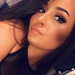 Meet your Posher, Tessa